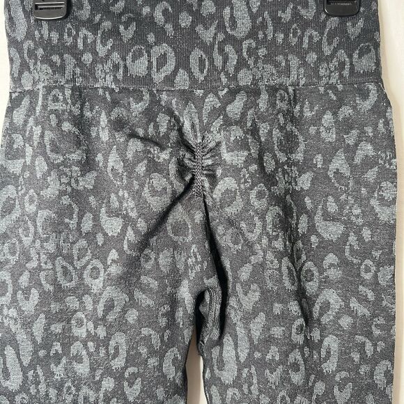 Gymshark Adapt Animal Leopard Black High Waisted Sports Leggings Size Small - Picture 5 of 7